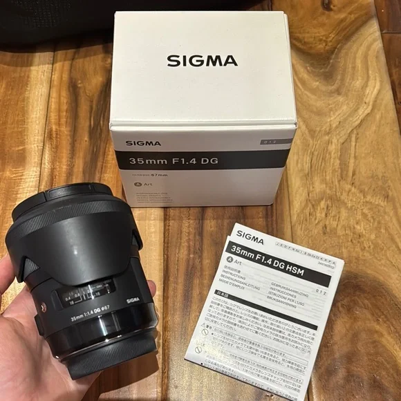 Sigma Beauty 35mm F1.4 DG HSM Lens - Black - Picture 1 of 6